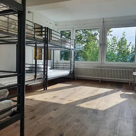Viktoria Budget Albergue *