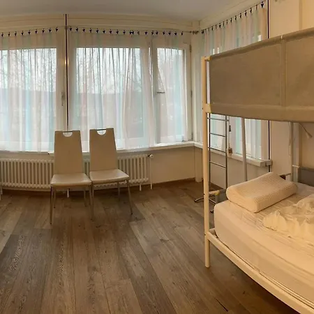 Viktoria Budget Albergue *