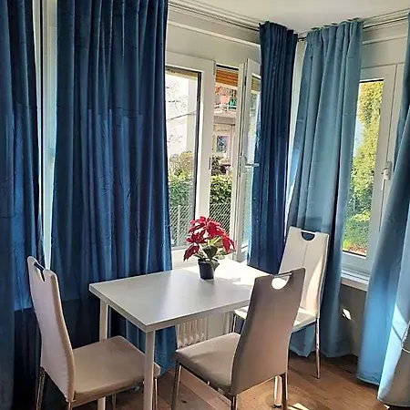 Viktoria Budget * Zurich