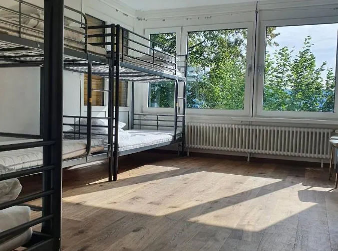 Viktoria Budget Hostal *